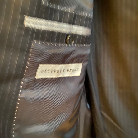 Mens 2 Pc Suit by Geoffrey Beene - Picture 2 of 4